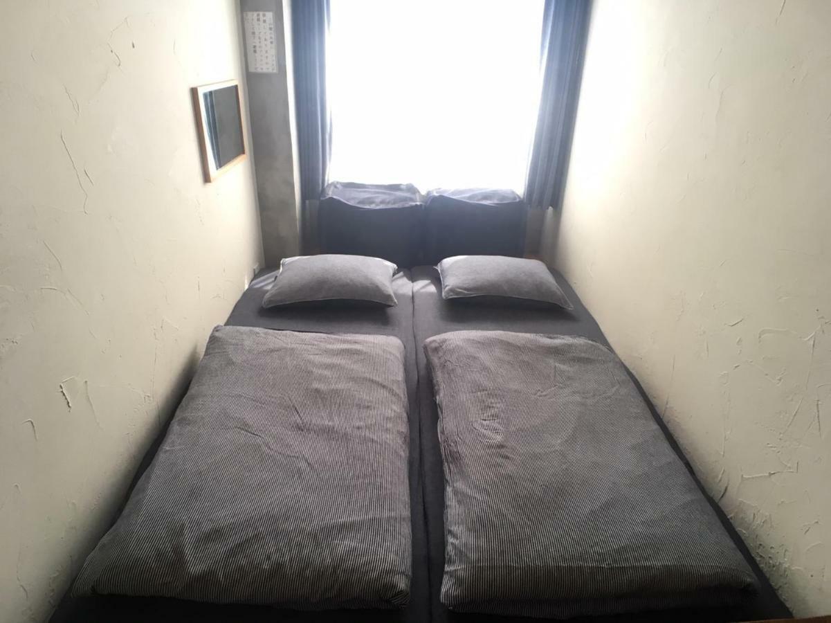 Guest House Golden Mile Hostel أمامي الغرفة الصورة